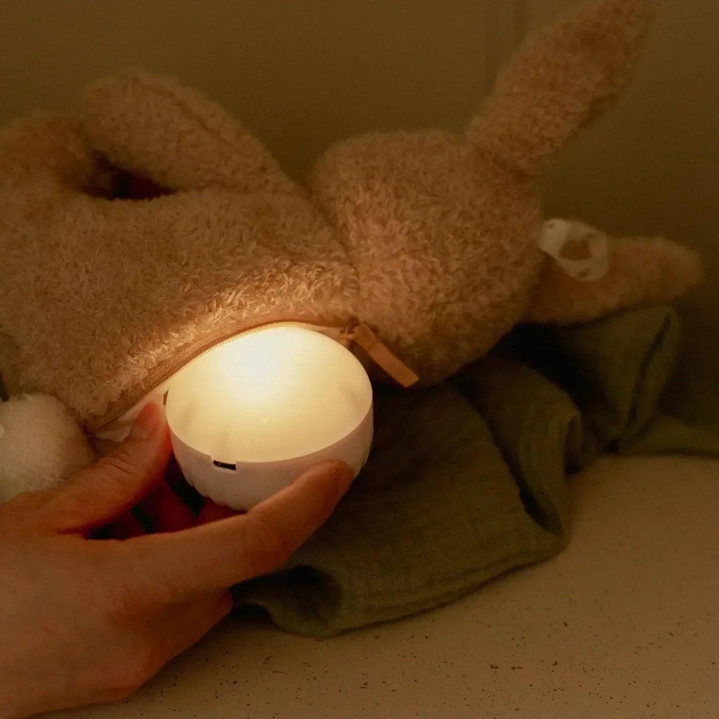 Cuddle Bunny Light & Sound - Beige - Baby Bunny - Luce notturna con suoni Baby Bunny - Munakids