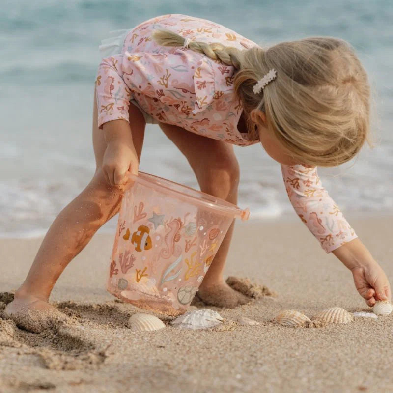 Giochi da mare Little Dutch: la guida per età per un'estate sicura e divertente