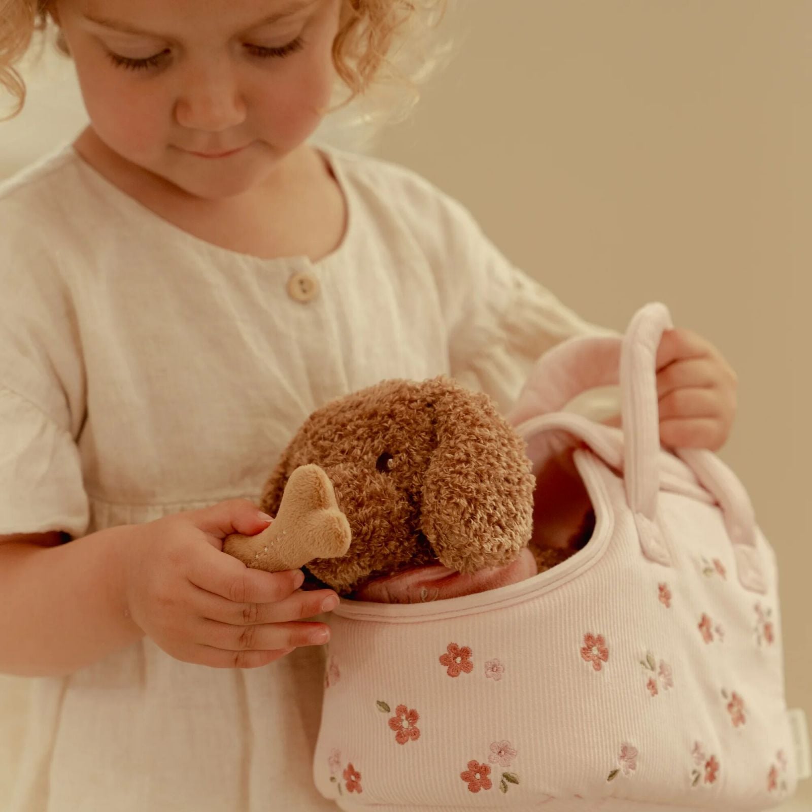 Peluche cane Jackie con trasportino