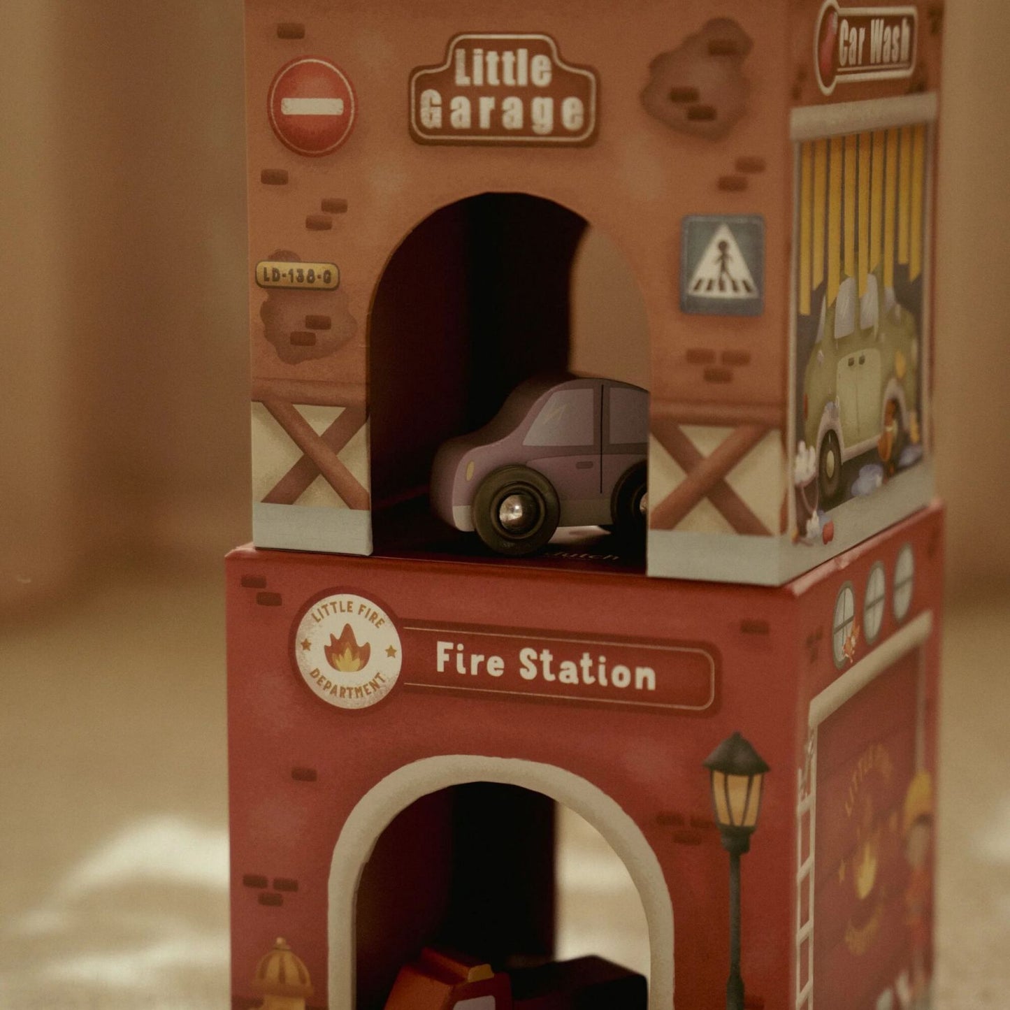 Torre impilabile e 6 auto FSC