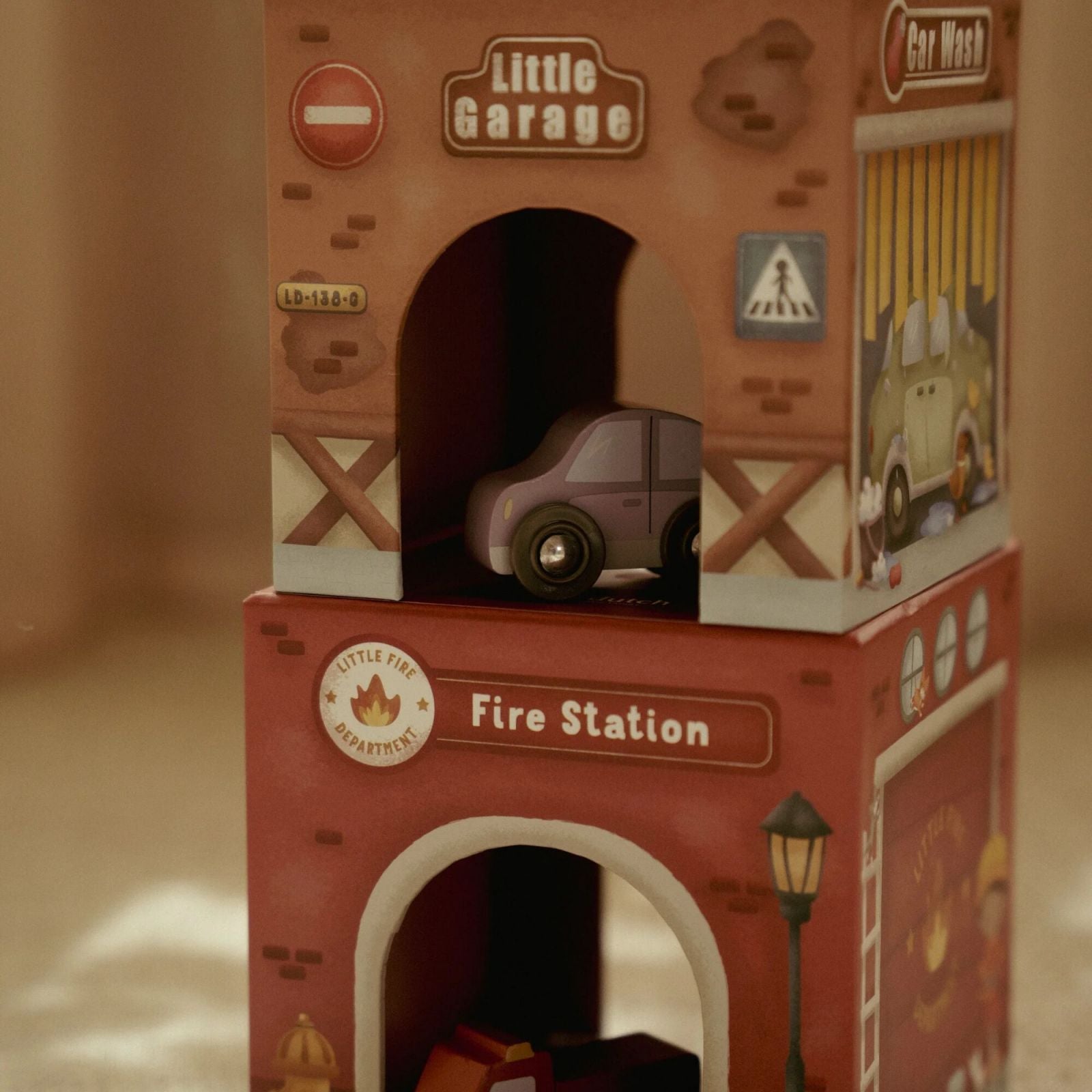 Torre impilabile e 6 auto FSC