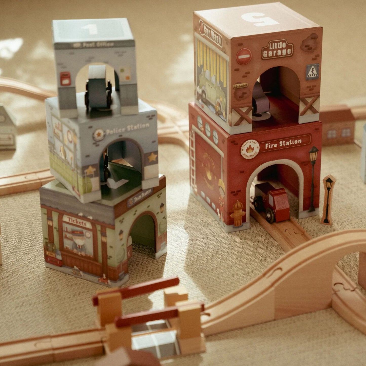 Torre impilabile e 6 auto FSC