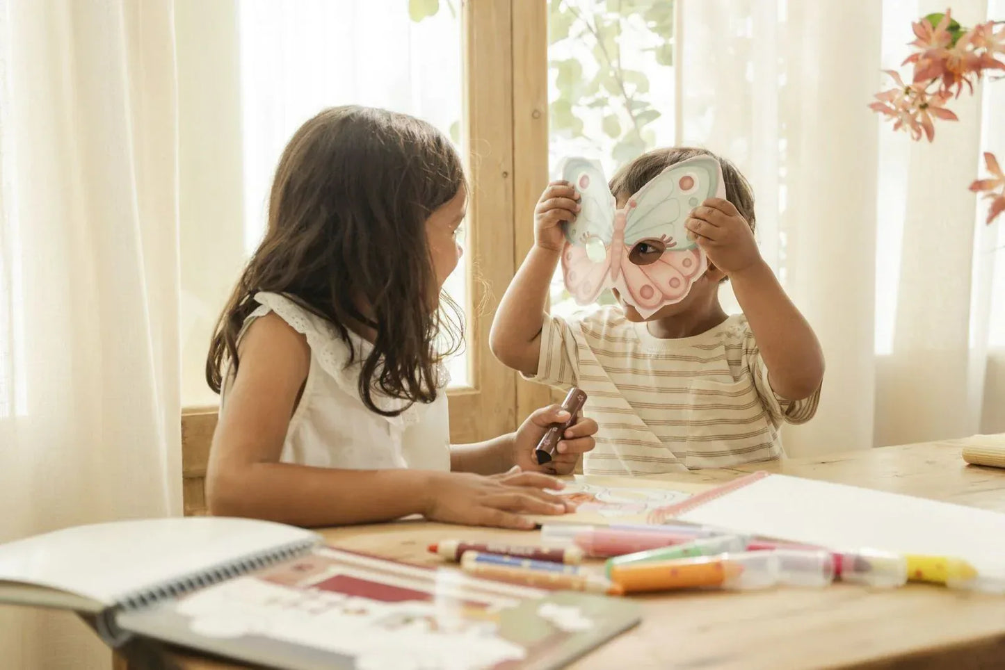 Libro con forbici Rosa - Munakids