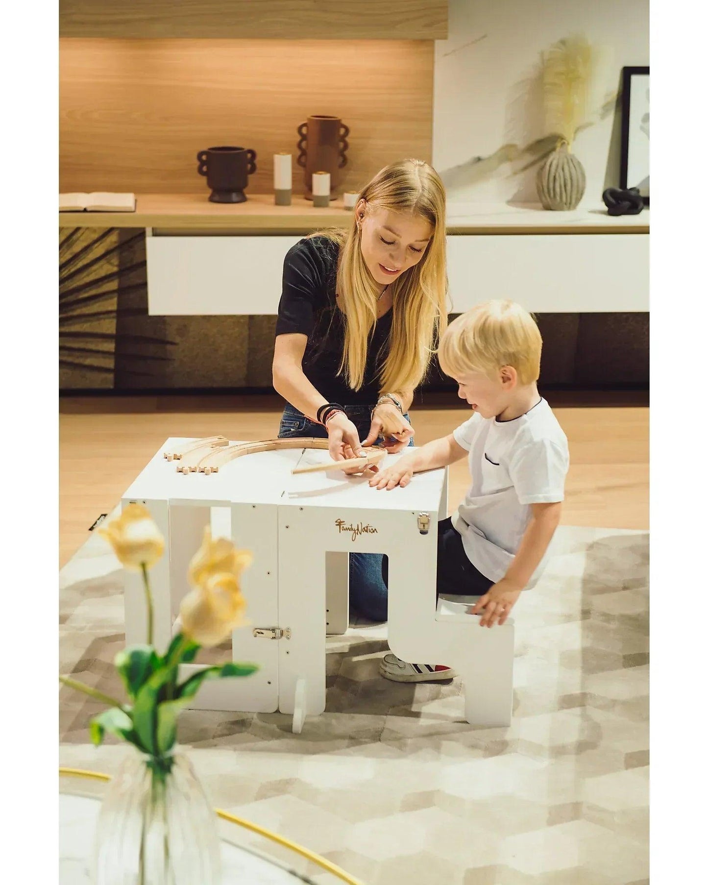 Torre Montessori 2 in 1 - Bianco - Convertibile in Tavolo+Sedia - Munakids