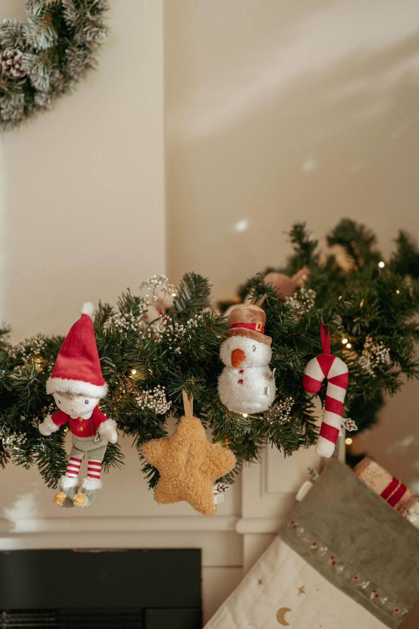 Set 4 Peluche Natalizi - Jim, Pupazzo di Neve, Bastoncino e Stella